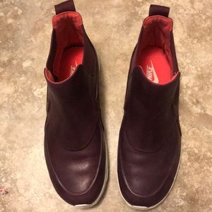 Maroon Nike Air Max Thea Mid